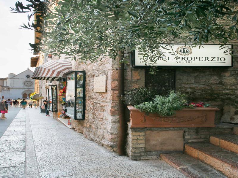 Hotel Properzio Assisi Exterior foto